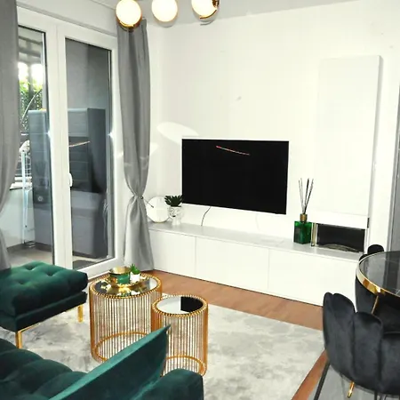 Garden Paradise With Private Parking Spalato