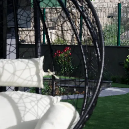 Garden Paradise With Private Parking Сплит